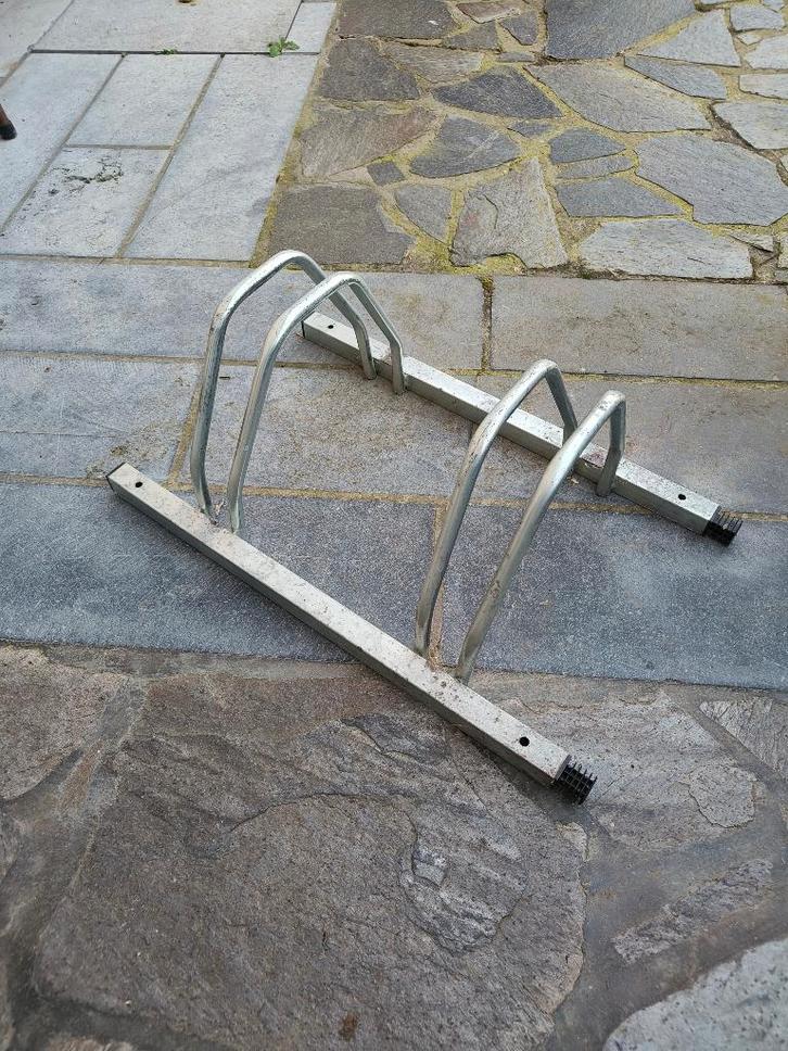 Gegalvaniseerd fietsrek – plaats voor 2 fietsen, Fietsen en Brommers, Fietsaccessoires | Fietsenrekken, Gebruikt, Ophalen