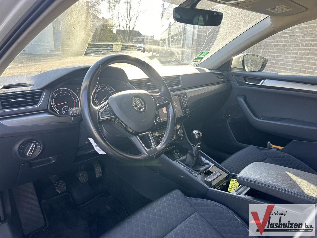 Skoda Superb Combi 1.6 TDI Style Business | Stoelverwarming, Zwart, Bedrijf, Superb, Te koop