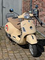 Prachtige Vespa GTS125 + bijpassende helm, Motoren, Particulier, 125 cc, Overig