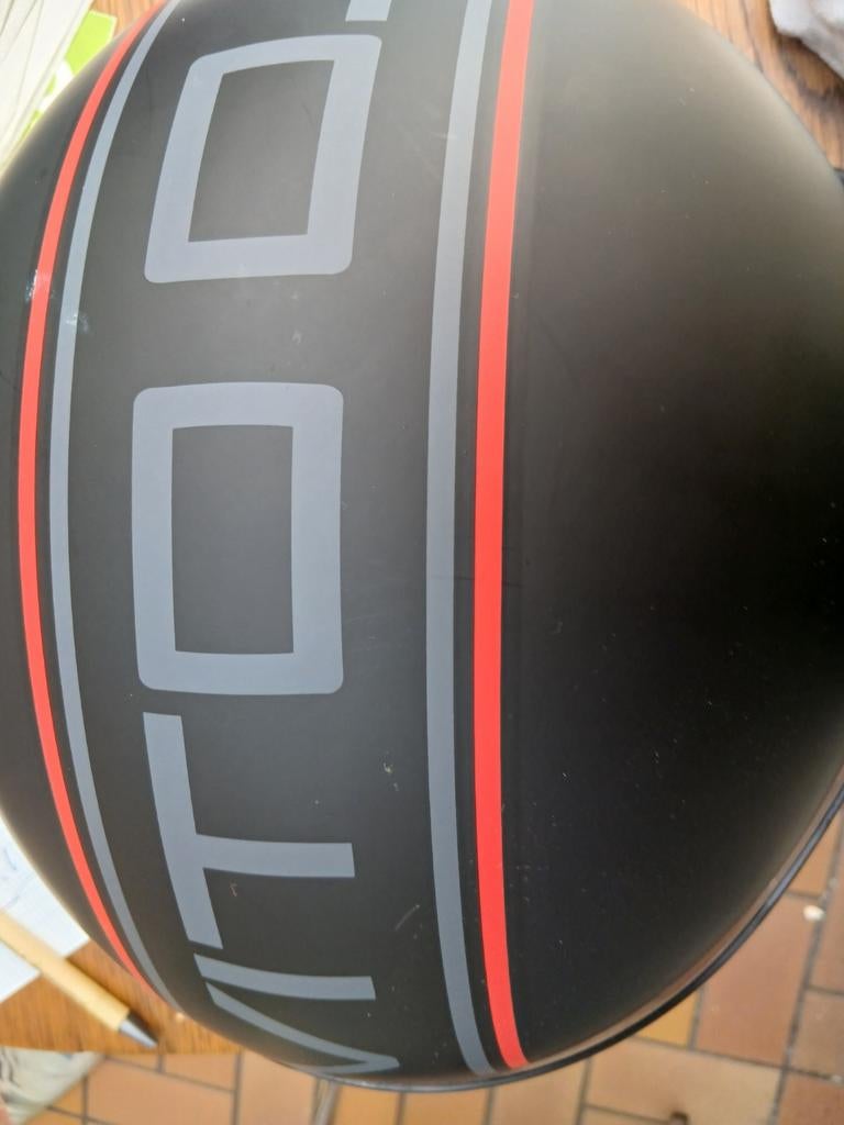 Mooie Vito helm maat large zwart, Fietsen en Brommers, Brommerhelmen, Ophalen, Zo goed als nieuw, Large, Vito