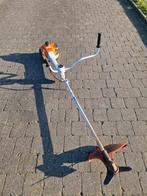 Bosmaaier Stihl op benzine, Enlèvement, Essence