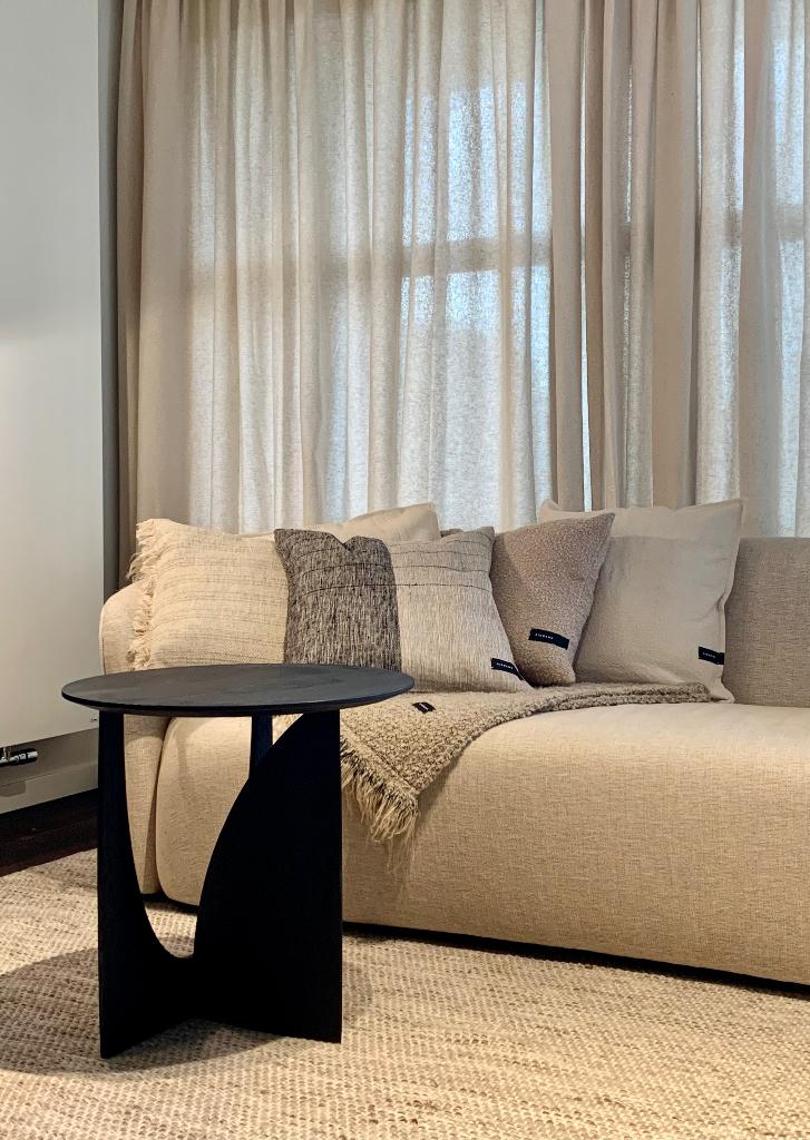 BIJZETTAFEL - ETHNICRAFT - NIEUWSTAAT, Huis en Inrichting, Tafels | Bijzettafels, Zo goed als nieuw, Rond, 45 tot 60 cm, Minder dan 55 cm