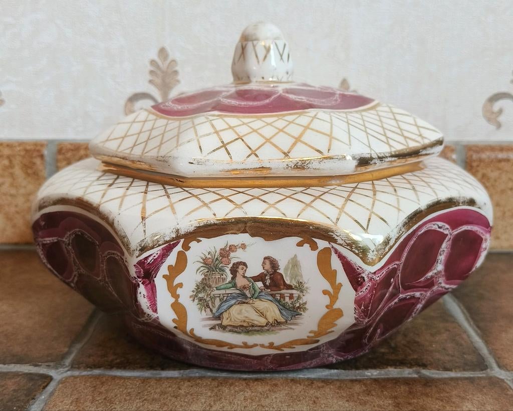 Antieke porseleinen pot met deksel, Ophalen