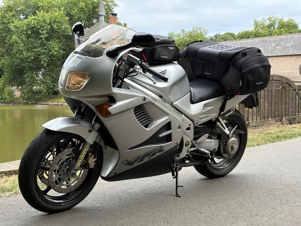 Honda VFR750 RC36II, Motos, 750 cm³, Autre, Neuf, Particulier