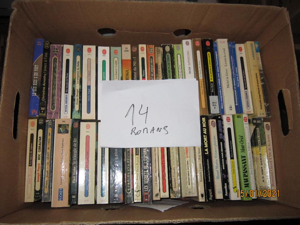 Lourde commode en chêne 2 portes et 2 tiroirs. Adam D, Maison & Meubles, Armoires | Commodes, Enlèvement, Utilisé, Chêne