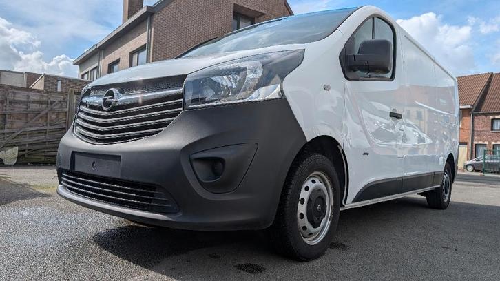Opel Vivaro 1.6 Cdti Airco Cruise Control  56000km 8900+Btw, Auto's, Bestelwagens en Lichte vracht, Bedrijf, Te koop, Used 1. Bestelwagens met ervaring.