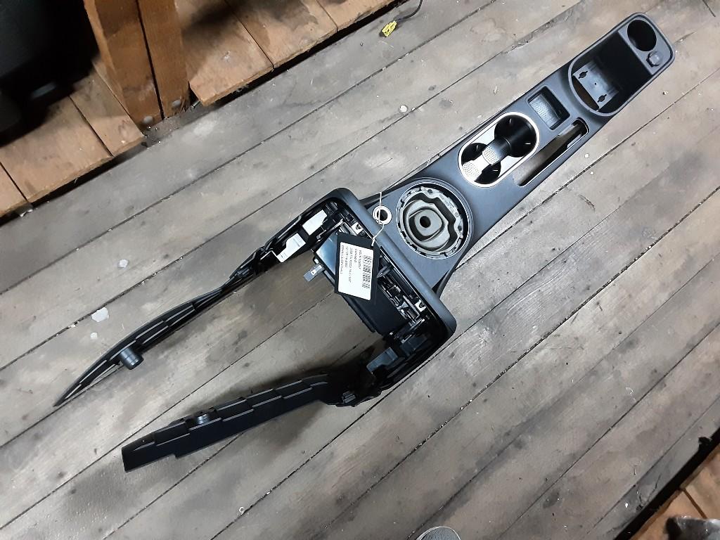 CONSOLE CENTRALE Volkswagen Beetle (16AE) (5C1863243C), Autos : Pièces & Accessoires, Habitacle & Garnissage, Volkswagen, Utilisé