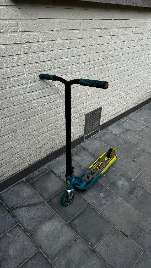 MGP Madd Gear Pro Stuntstep, Ophalen, Zo goed als nieuw, Gewone step, Madd Gear