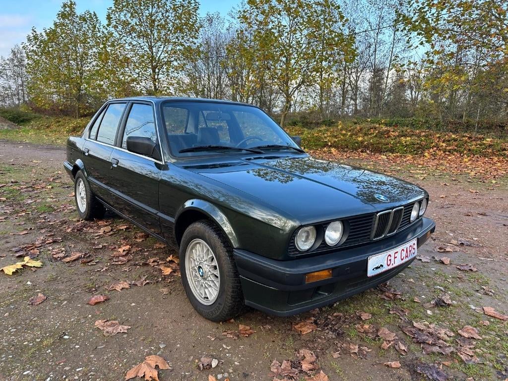 Bmw 320 Automaat 4 deurs model E30, Auto's, BMW, Automaat, 4 deurs, Grijs, 6 cilinders