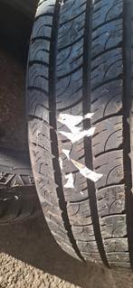 2 pneus camionnette 205 65 16 c, Autos : Pièces & Accessoires, Pneus & Jantes, Enlèvement, Pneu(s)
