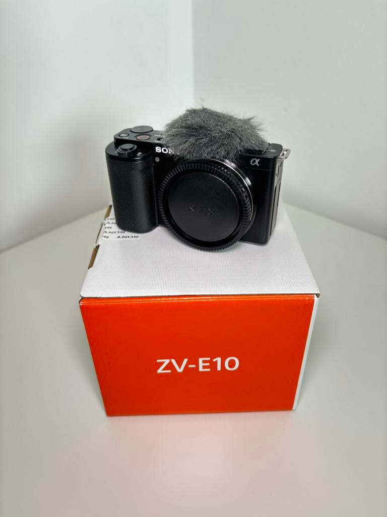 Sony ZV-E10 — Alleen behuizing (uitstekende staat), Audio, Tv en Foto, Fotocamera's Digitaal, Zo goed als nieuw, Sony, Ophalen