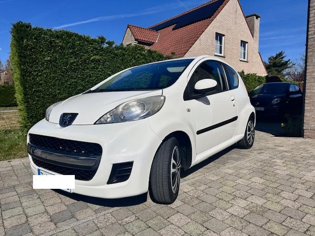 PEUGEOT 107 1,0 ESS / AUTOMATIQUE / AIR CO/ 52000 KM !!, Autos, Peugeot, Particulier, ABS, Air conditionné, Verrouillage central