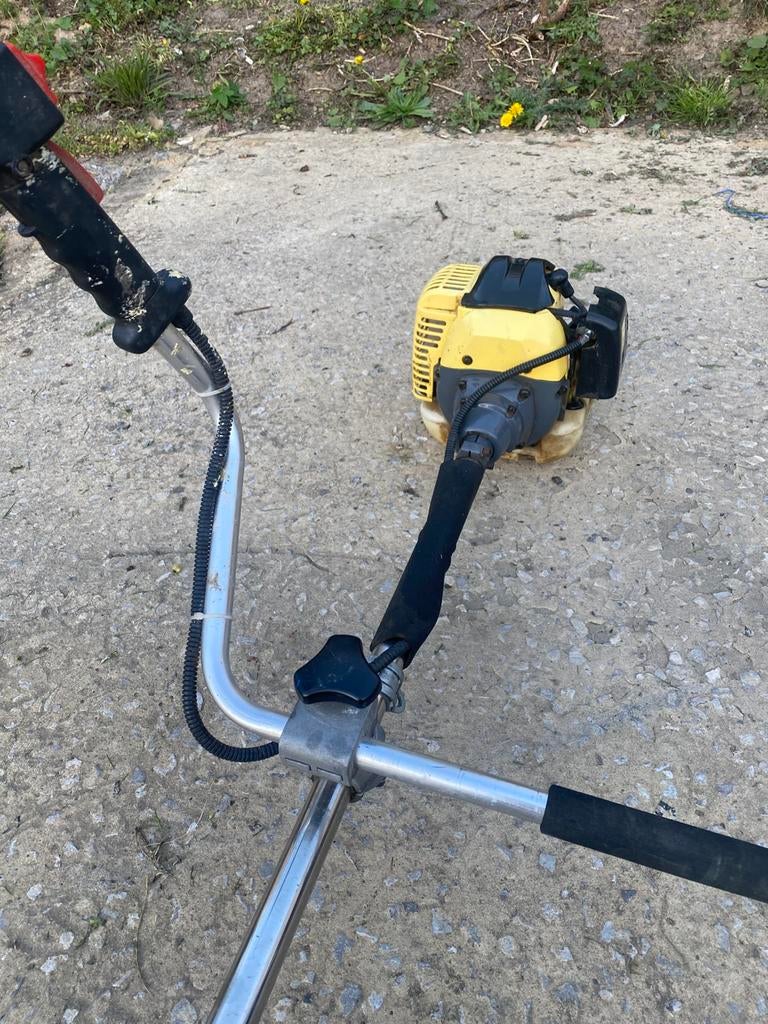 Débroussailleuse, Enlèvement, Utilisé