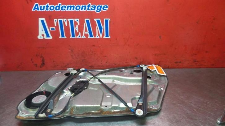 VITRE MECANISME AVANT GAUCHE Passat Variant (3C5), Autos : Pièces & Accessoires, Vitres & Accessoires, Volkswagen, Utilisé