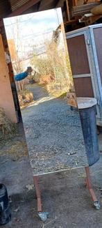 spiegel op wieltjes, Enlèvement