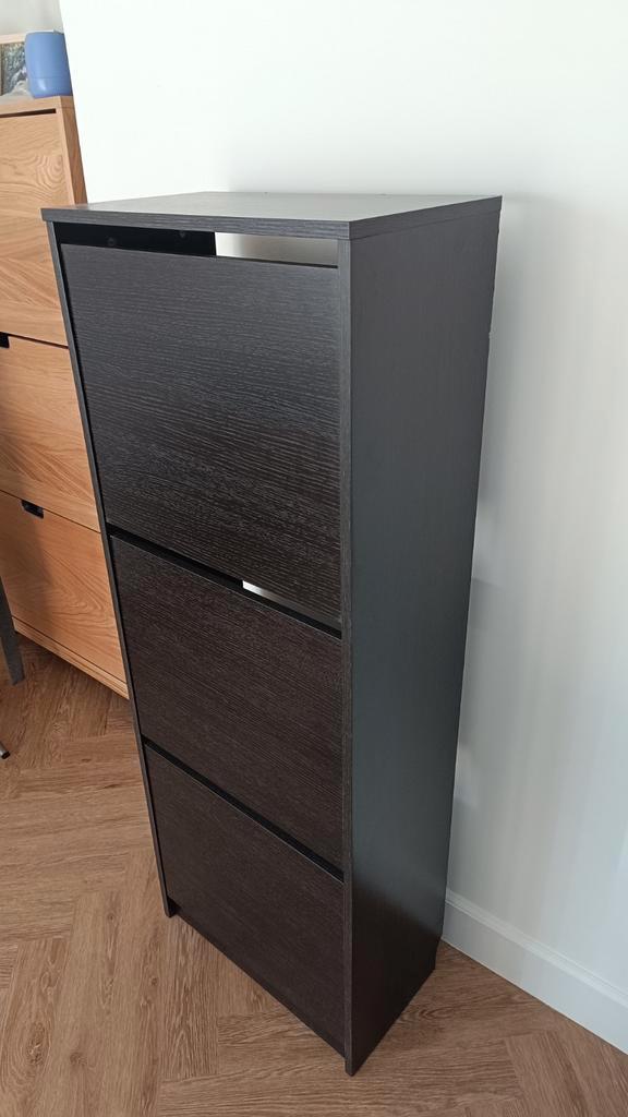 Armoire à chaussures IKEA noir, Maison & Meubles, Armoires | Armoires à chaussures, Comme neuf, Enlèvement