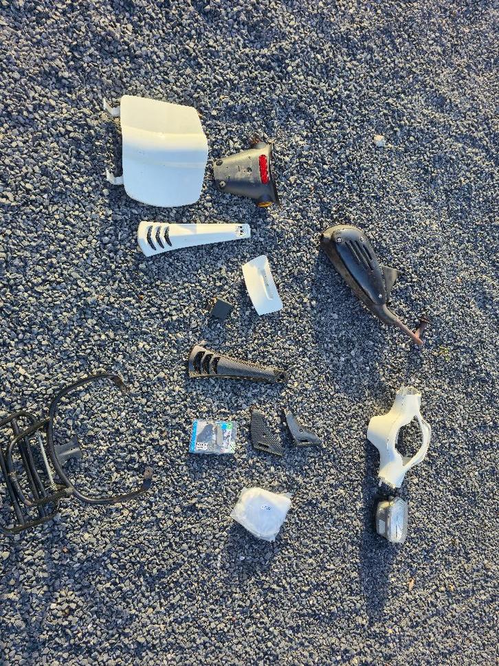 Leuke vespa sprint/primavera onderdelen, Fietsen en Brommers, Brommeronderdelen | Scooters, Zo goed als nieuw, Vespa, Overige typen