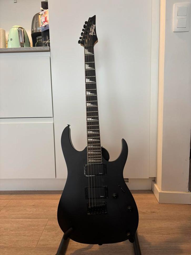 Ibanez GIO GRG121DX - Black Flat (2021), Musique & Instruments, Instruments à corde | Guitares | Électriques, Utilisé, Solid body