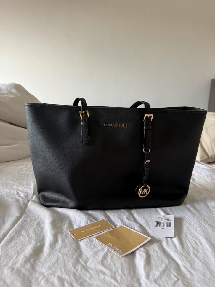 Sac à main Michael Kors noir, Bijoux, Sacs & Beauté, Sacs | Sacs Femme, Comme neuf, Sac à main, Noir, Enlèvement ou Envoi