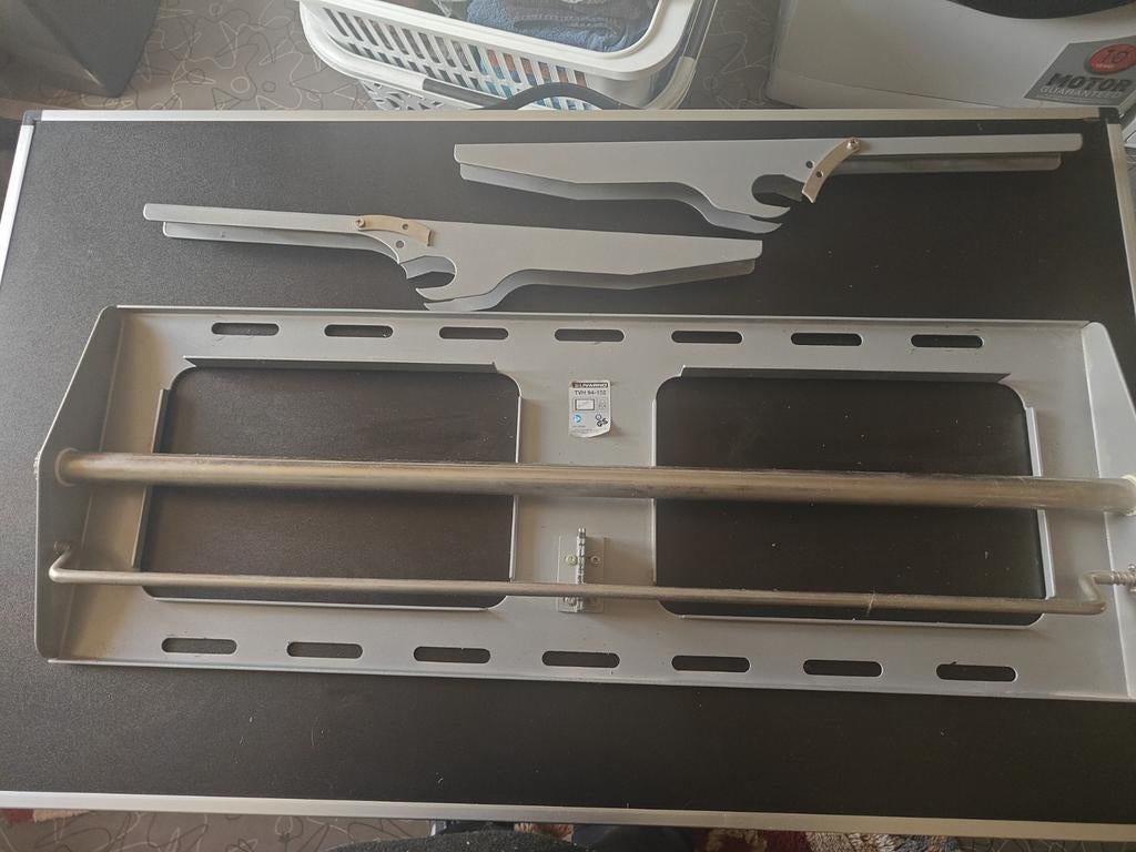 Support mural pour TV, Enlèvement, Utilisé, Fer