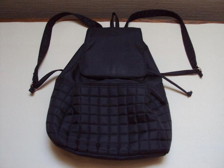Leuk, zwart, handig rugzakje        NIEUW !, Handtassen en Accessoires, Tassen | Rugtassen, Ophalen of Verzenden