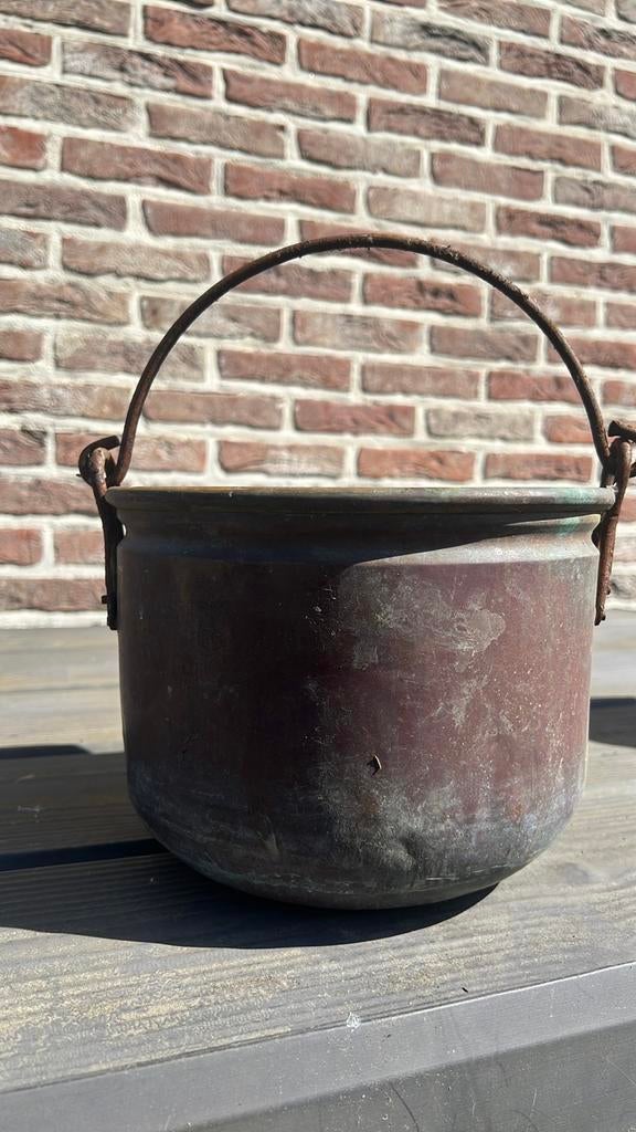 Koperen keteltje met wat werk, Ophalen, Gebruikt