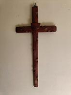 Oud kruis in hout bewerkt, Enlèvement