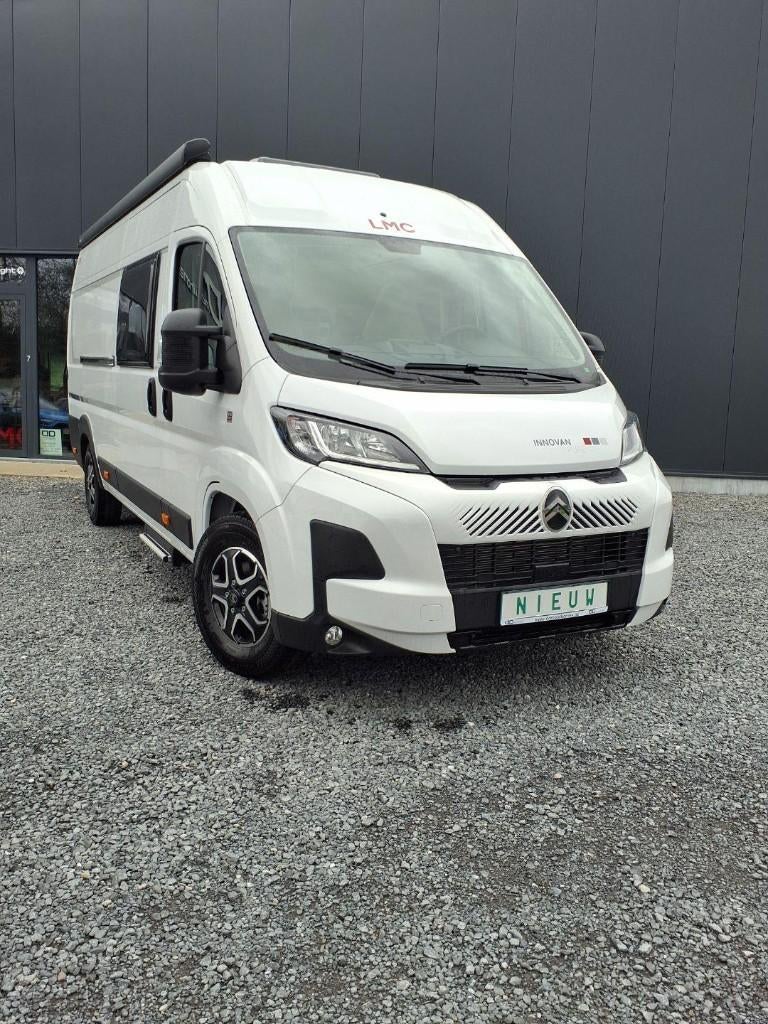 🚐✨ LMC Innovan 640 Pure – Lengtebedden - LAATSTE STUK! 🔥, Automaat, Buscamper of Camperbus, Ringverwarming, Koelkast