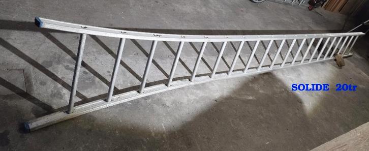 Échelles à tige en aluminium. Très bon état., Bricolage & Construction, Échelles & Escaliers, Utilisé, Échelle, Enlèvement ou Envoi