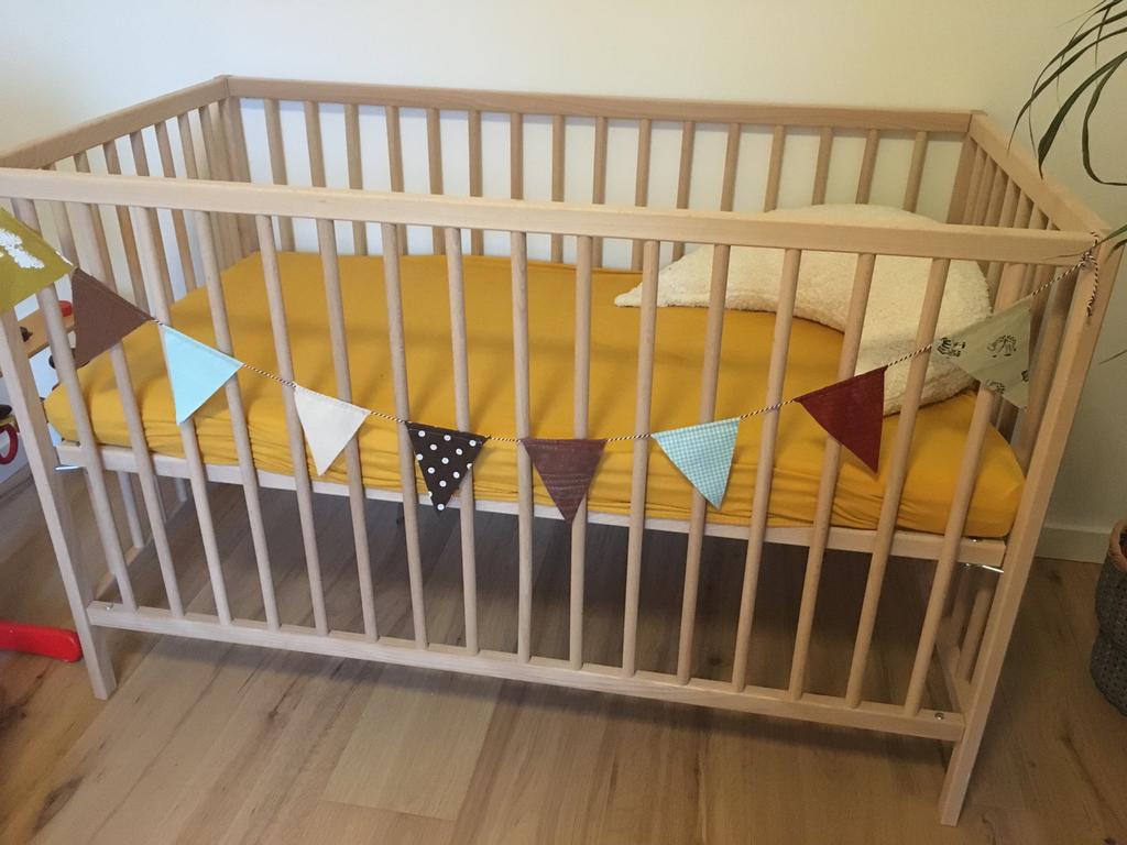 Ledikant bedje ikea hout singlar twee, Maison & Meubles, Accessoires pour la Maison | Paravents d'intérieur, Enlèvement, Comme neuf