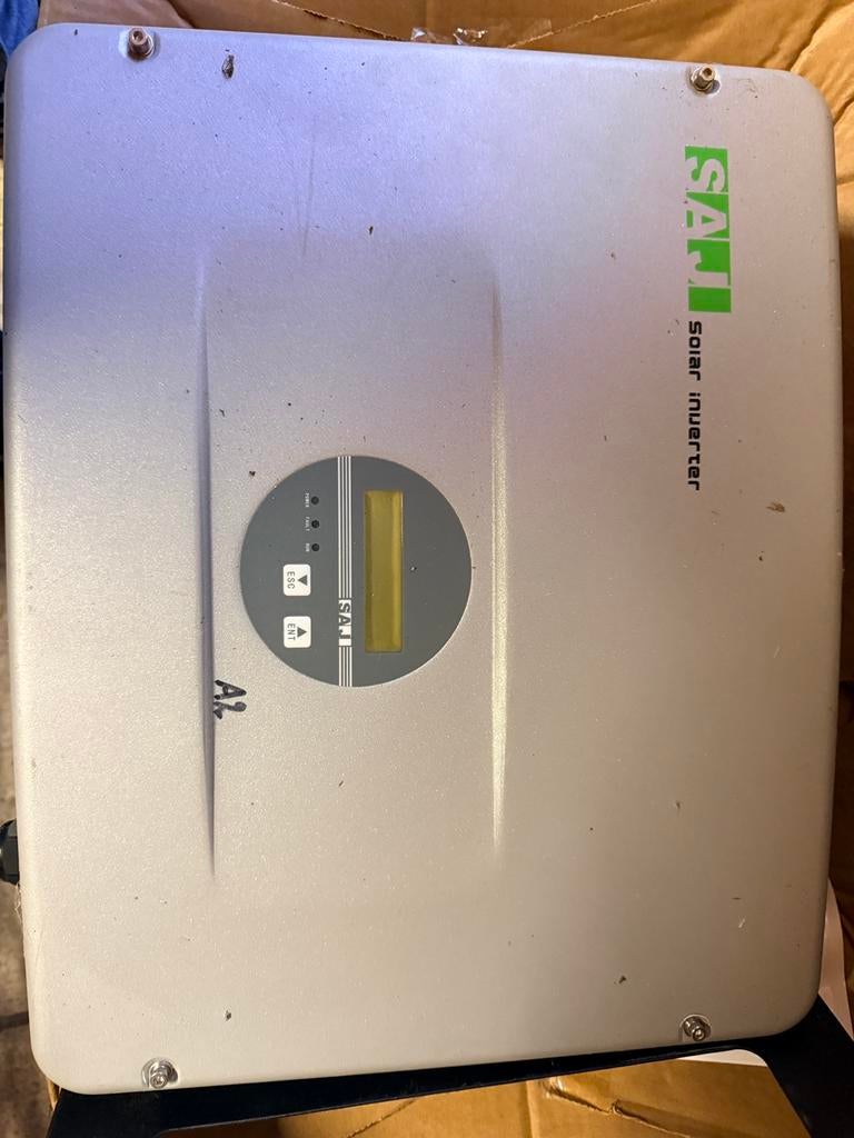 Saj inverter, Bricolage & Construction, Panneaux solaires & Accessoires, Enlèvement, Comme neuf