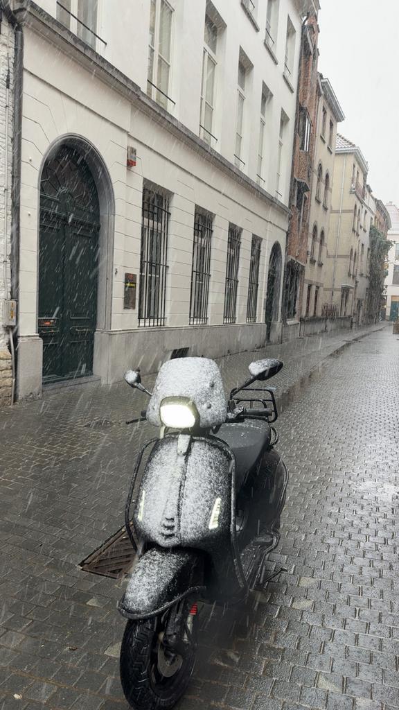 Vespa Sprint Euro 5 A klasse start niet, Fietsen en Brommers, Snorfietsen en Snorscooters, Ophalen, Zo goed als nieuw, Vespa