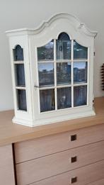 Vitrine vintage, Enlèvement