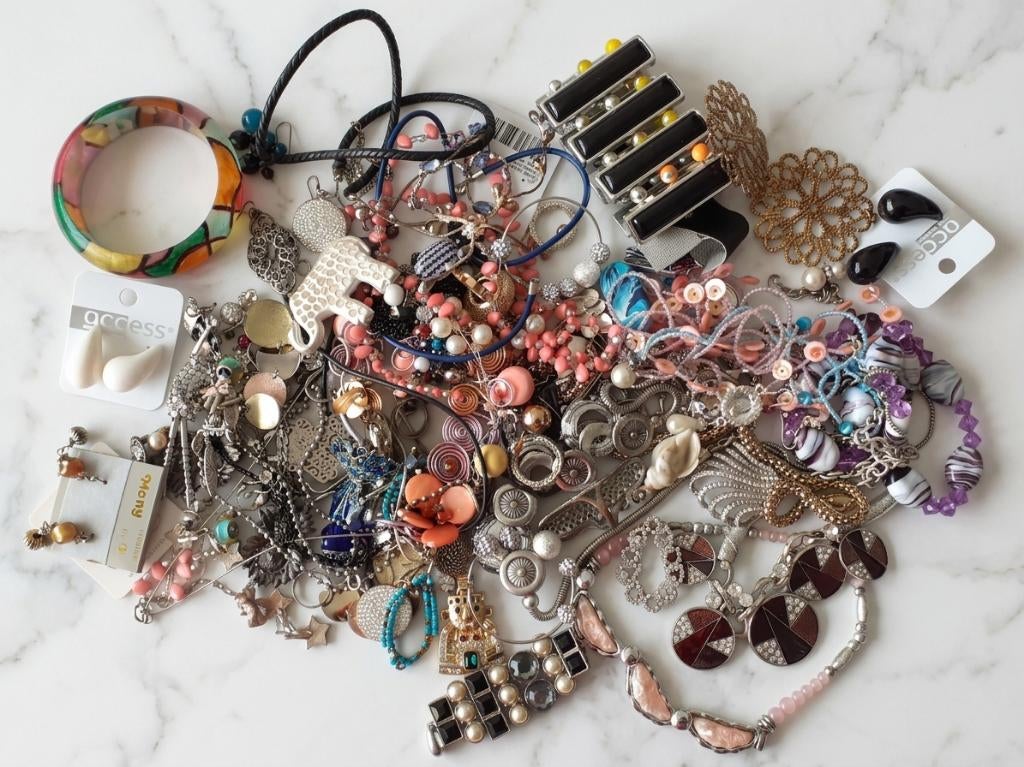 lot juwelen 25 ongeveer 1.1 kg, Bijoux, Sacs & Beauté, Bijoux anciens, Enlèvement ou Envoi, Argent, Autres types, Avec pierre précieuse