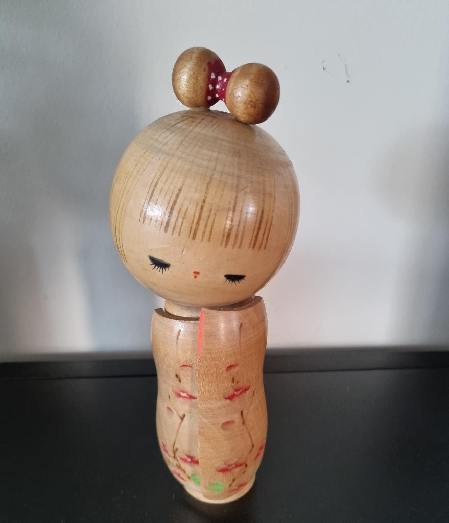 Mooie Kokeshi van Miyashita Hajime, Verzenden