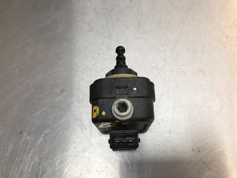 PHARE MOTEUR Toyota RAV4 (A3) (01-2005/06-2013), Utilisé, Toyota