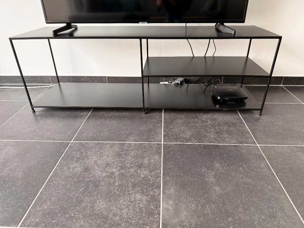 Tv meubel zwart metaal, Ophalen, 100 tot 150 cm, Zo goed als nieuw, Minder dan 100 cm