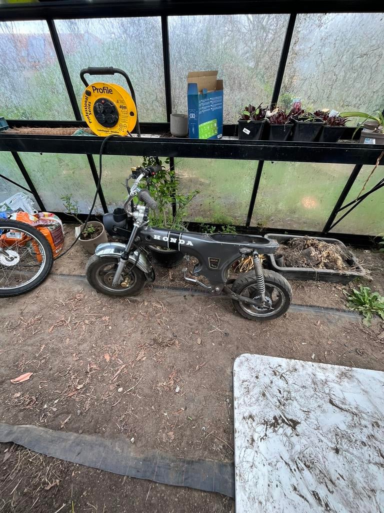 Alles te koop buiten frame dm, Vélos & Vélomoteurs, Pièces de cyclomoteur | Général, Enlèvement, Comme neuf, Cadre