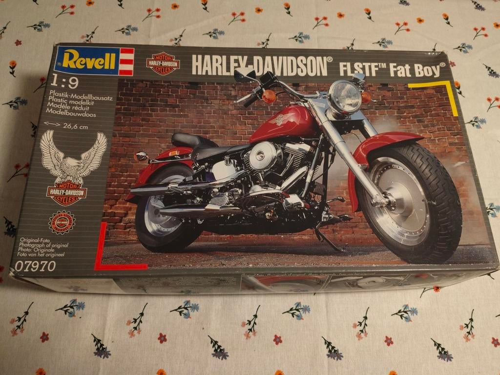 Revell Harley Davidson Fatboy, Hobby & Loisirs créatifs, Modélisme | Voitures & Véhicules, Enlèvement ou Envoi, Revell