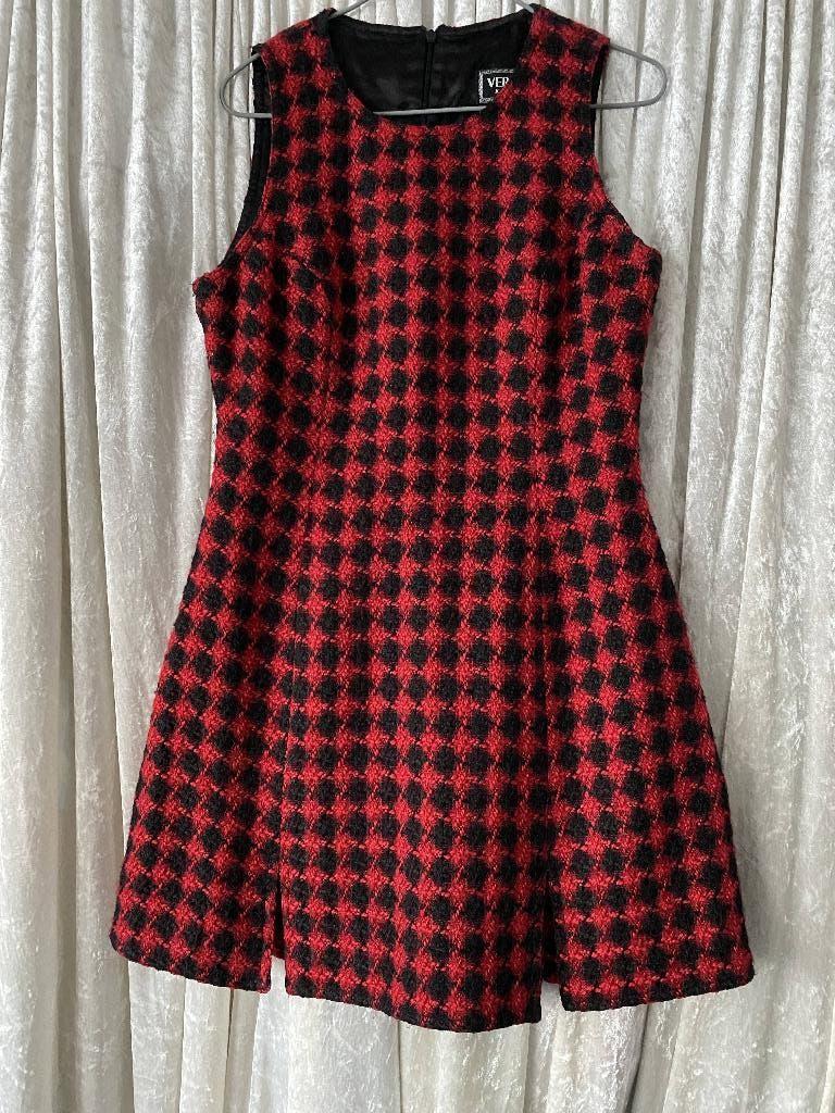 Versace robe femme mini 38, Vêtements | Femmes, Taille 38/40 (M), Autres couleurs, Comme neuf, Enlèvement