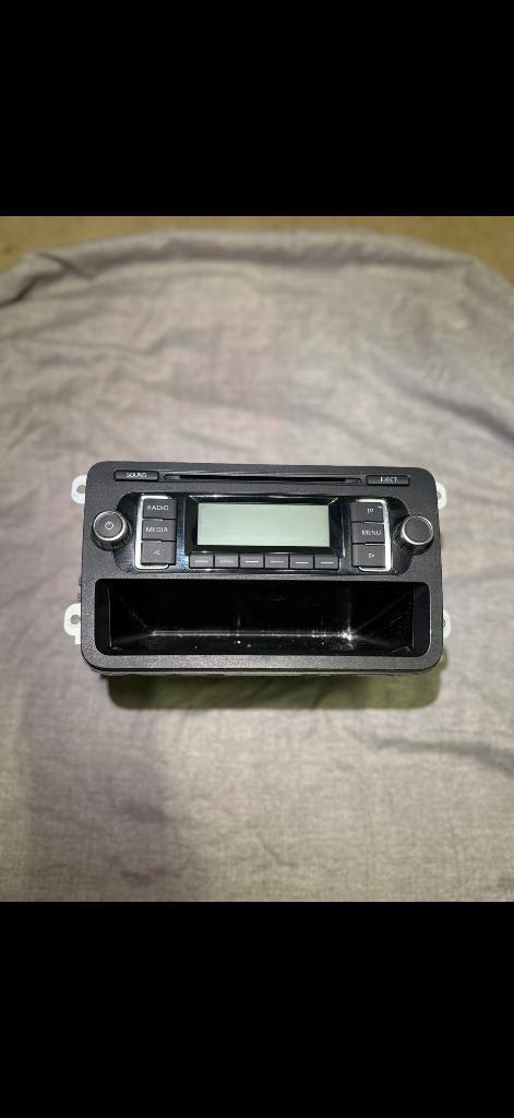 Auto radio vw, Autos : Divers, Autoradios, Comme neuf, Enlèvement