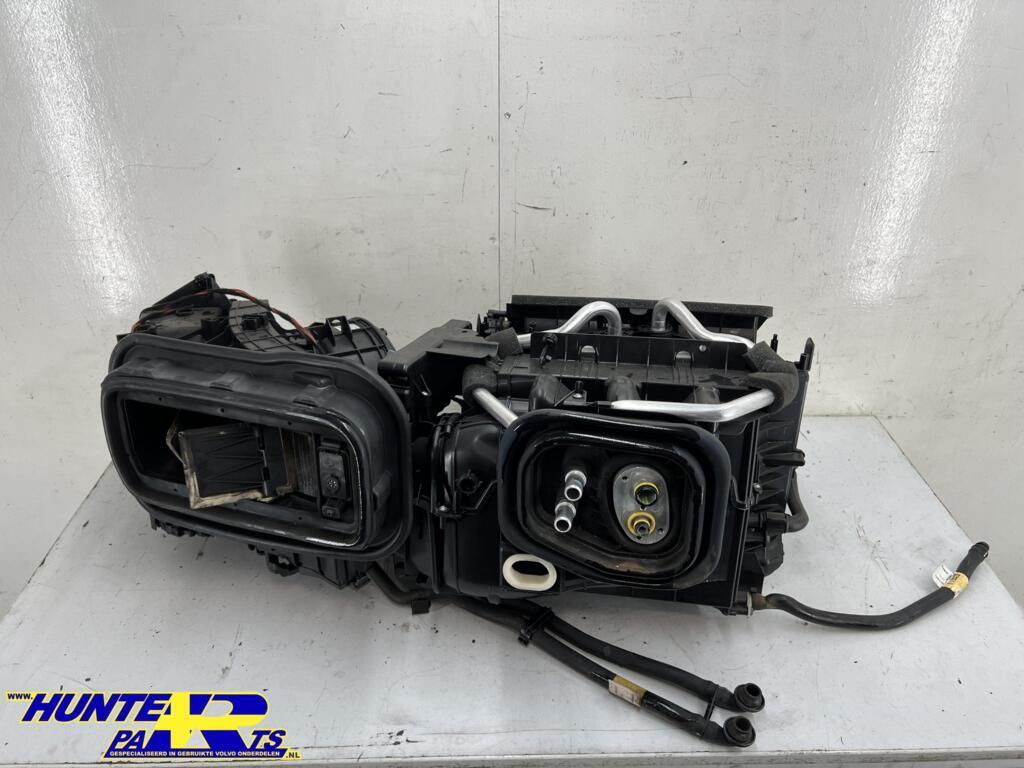 Kachelhuis Volvo XC90/V90 ('14-'22) 31497561, Autos : Pièces & Accessoires, Climatisation & Chauffage, Volvo, Utilisé, Enlèvement ou Envoi