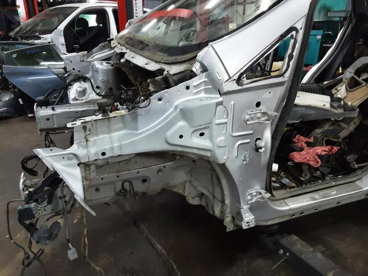 BINNENSPATSCHERM LINKS VOOR Ford EcoSport (JK8), Auto-onderdelen, Carrosserie, Spatbord, Ford, Voor, Links, Gebruikt
