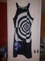 Robe chasuble Desigual noir et blanc, Noir, Porté, Taille 42/44 (L), Enlèvement ou Envoi