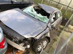 Mercedes-Benz A 180 1.6i AMG Line 06/2014, Autos : Divers, Voitures accidentées, Boîte manuelle, Argent ou Gris, Hatchback, Enlèvement