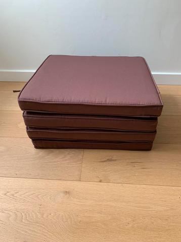 4 nieuwe kussens van het luxe merk Berga Form beschikbaar voor biedingen