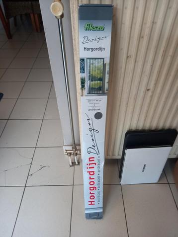 Horgordijn zwart. beschikbaar voor biedingen