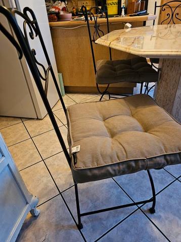4 chaises fer forge patinee beschikbaar voor biedingen
