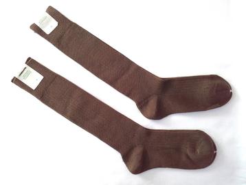 2 paires de chaussettes militaires hautes brun kaki neuves