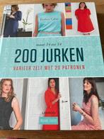 200 jurken maat 34 tot 54. Varieer zelf met 20 patronen, Boeken, Ophalen, Zo goed als nieuw, Mode algemeen, Evelyn Cabie